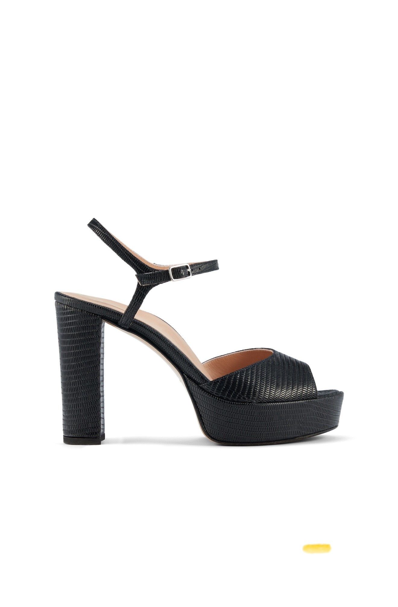 The perfect shoes for everything! Runs true to size! 15% off with code AMY15

#LTKStyleTip #LTKShoeCrush #LTKWorkwear
