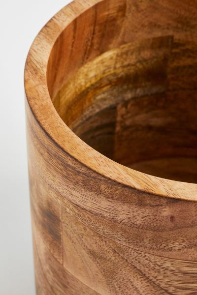 Wooden plant pot | H&M (UK, MY, IN, SG, PH, TW, HK)