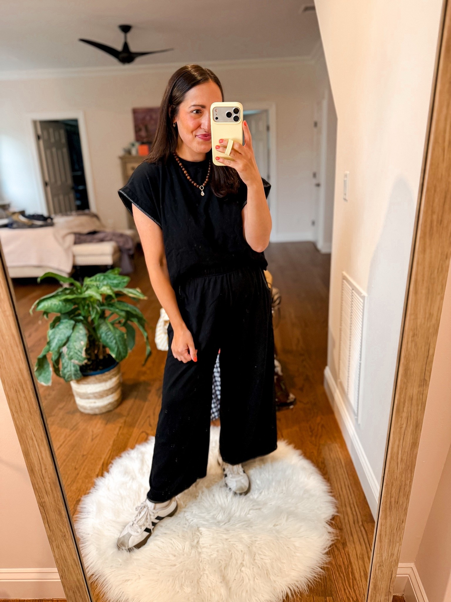 Outfit of the day
Top: medium
Pants: small (run big)

#LTKootd #LTKgrwm #LTKmomlife