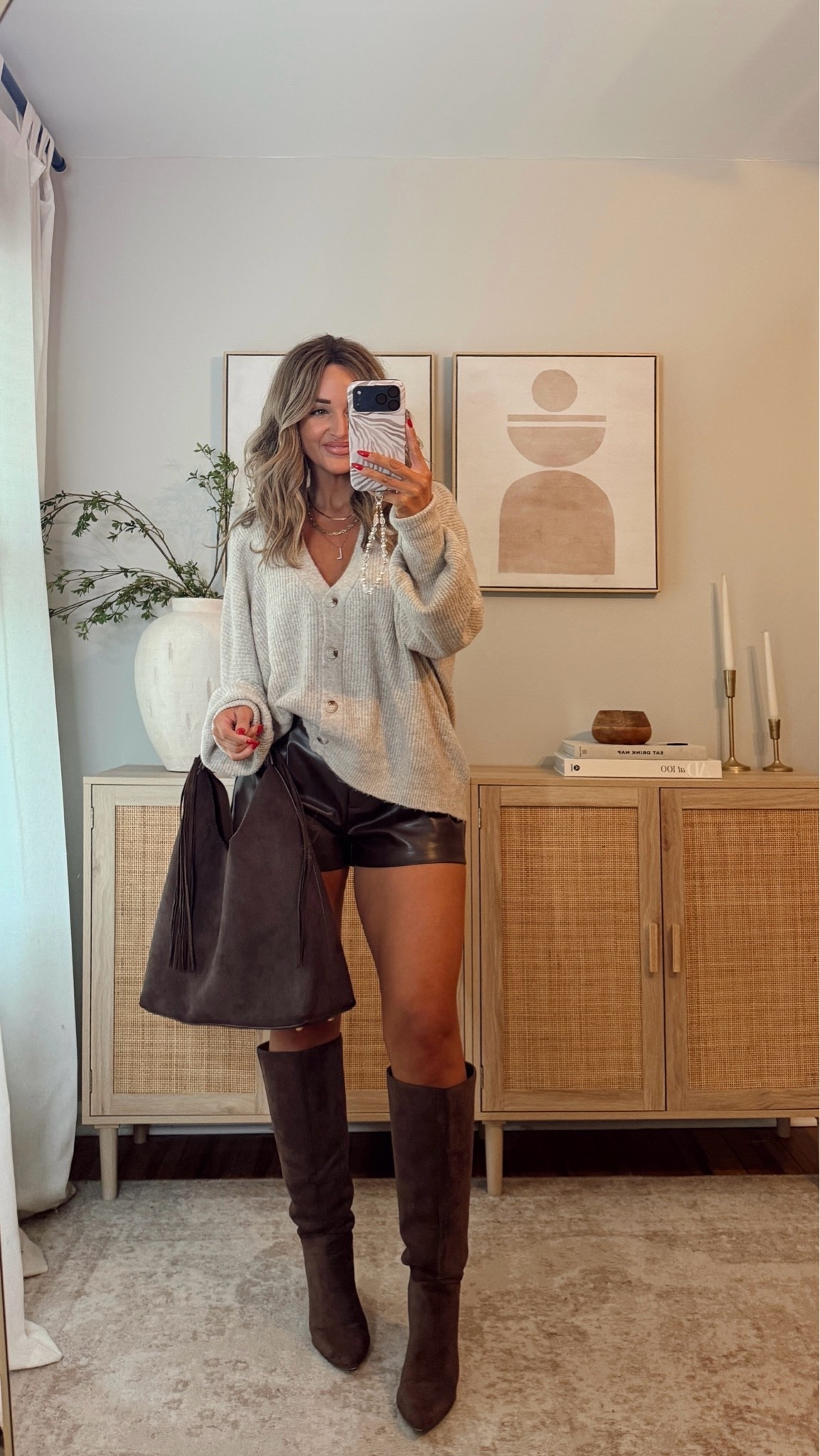 40% off with LEANN40 if expired use code LEANN35 cardigan and shorts fall outfits! size S in both. @VICI

#LTKootd