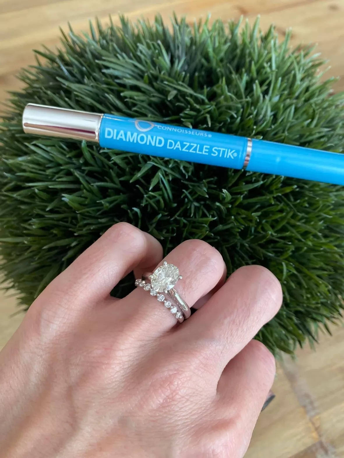 Diamond Dazzle Stik - Connoisseurs Jewelry Cleaner