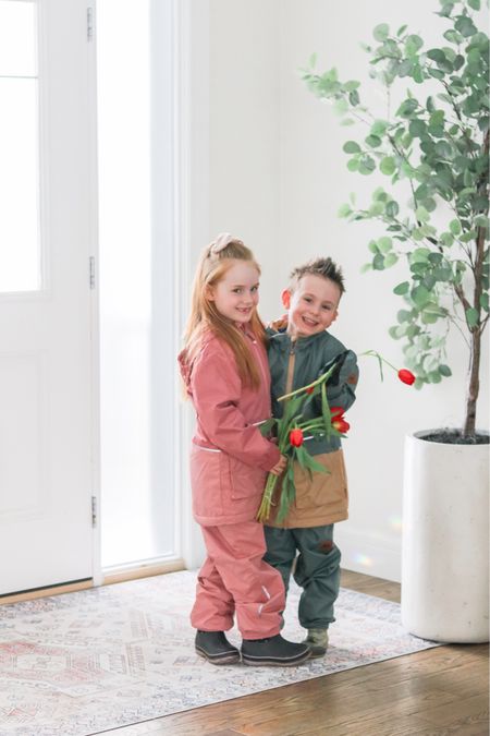 The cutest spring outerwear… but make it matching 😍
Love a little brother-sister matching moment in these Hooded Colorblock Parkad and Splash Pants 

( and you can use SS24-chandeliers15 for 15% off)! 



#LTKfamily #LTKSpringSale #LTKkids