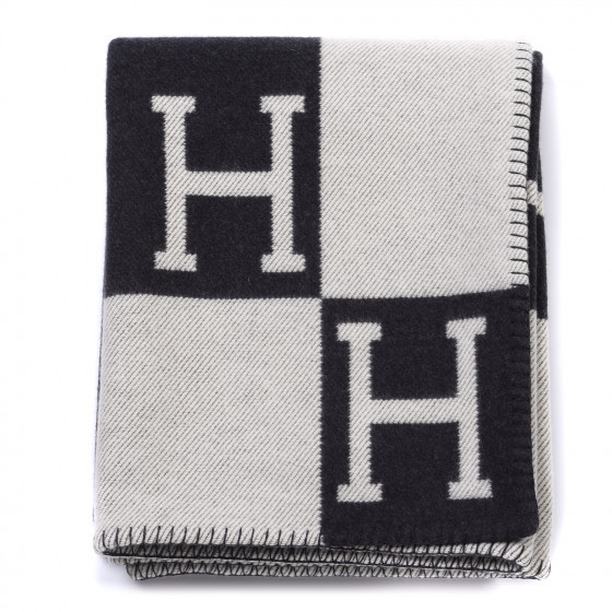HERMES

Wool Cashmere Avalon Blanket Ecru Gris Fonce | Fashionphile