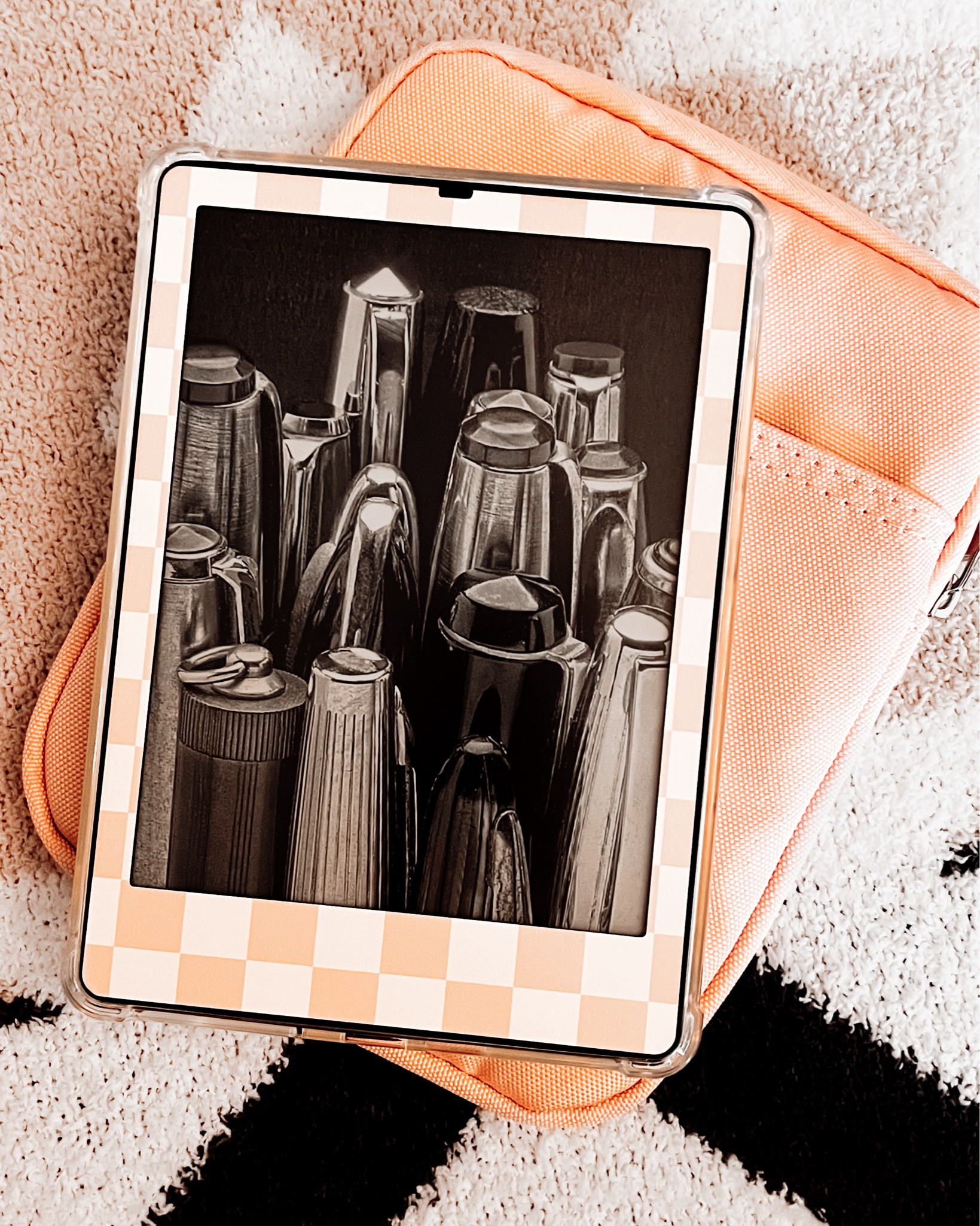 Officially a kindle girlie 💖📖✨ I never thought I’d be the type to read on a screen, but trust me when I say this is a GAME CHANGER 🫶🏼 Plus there’s sooo many cute accessories, and you already know I’ve got you covered on the links for them 😘 Check my stories for the link 💋 
.
.
.
#kindle #kindlebooks #bookstagram #bookstagrammer #kindlereader #amazonkindle #paperwhite #kindlepaperwhite #aesthetic #simplymariahk #kindleaccessories

#LTKfindsunder100 #LTKGiftGuide #LTKfindsunder50