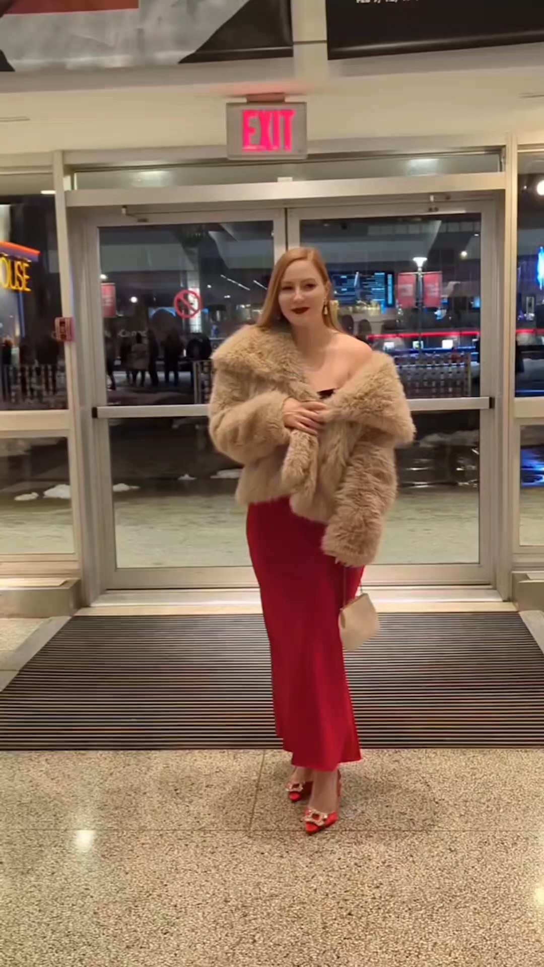 A night out at the opera in the winter calls for a luxe and cozy faux fur (and a fancy outfit hidden underneath! 💃🏼

#LTKwinter #LTKcanada #LTKdatenight