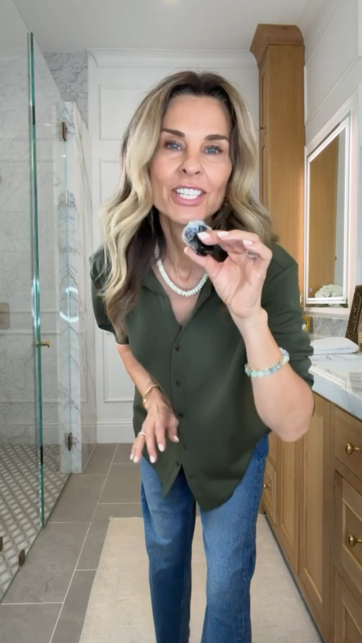 @Spanx new cut of their AirEssential cardigan is a new favorite! I’m 5’6’’ Wearing XS
-the airessential slim leg in P, size XS 
-I linked several other new arrivals for you!
Use discount code FASHIONEDLIFEXSPANX for 15% first time orders + free shipping 
#SpanxPartner

#LTKootd #LTKOver40 #LTKSeasonal