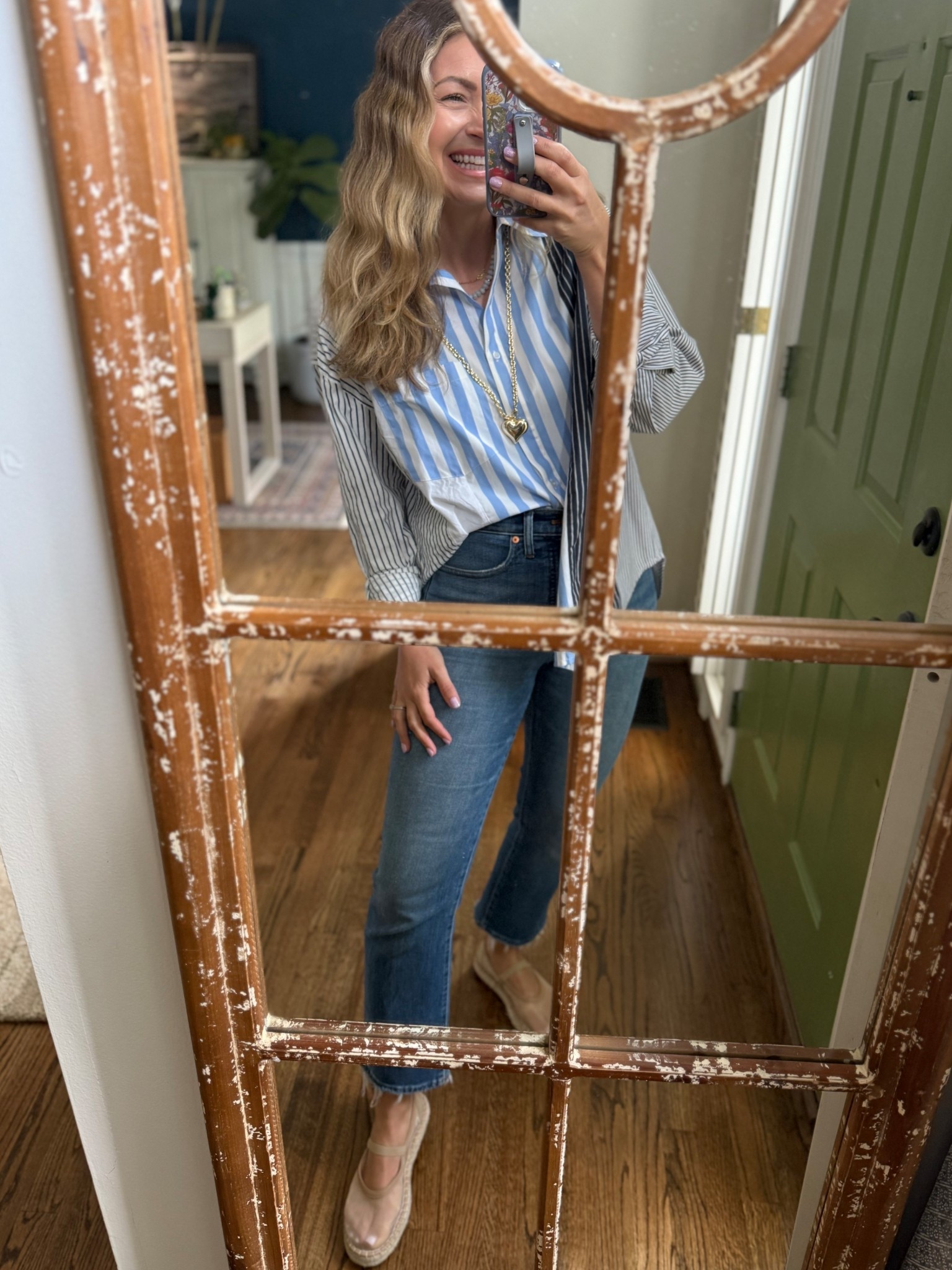 Luuuurve this twist on the classic button down shirt  