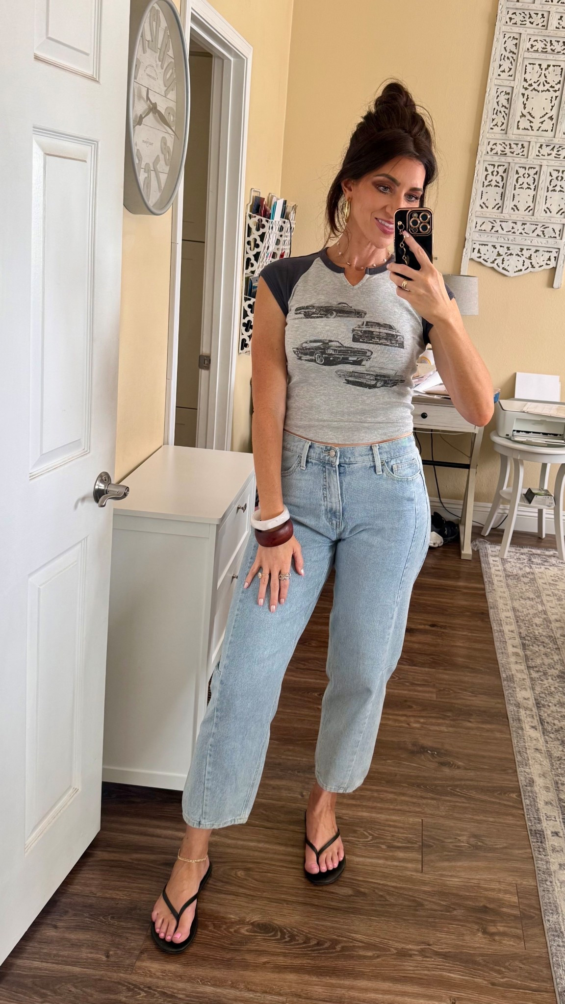 Wearing a small in the tee and size 6 in the jeans. Love the fit of the jeans! I’m 5’9. They have a slight barrel fit. 

#LTKootd