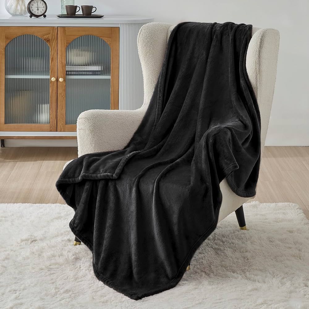 Bedsure Fleece Blanket Twin Blanket Black - 300GSM Soft Lightweight Plush Cozy Twin Blankets for ... | Amazon (US)