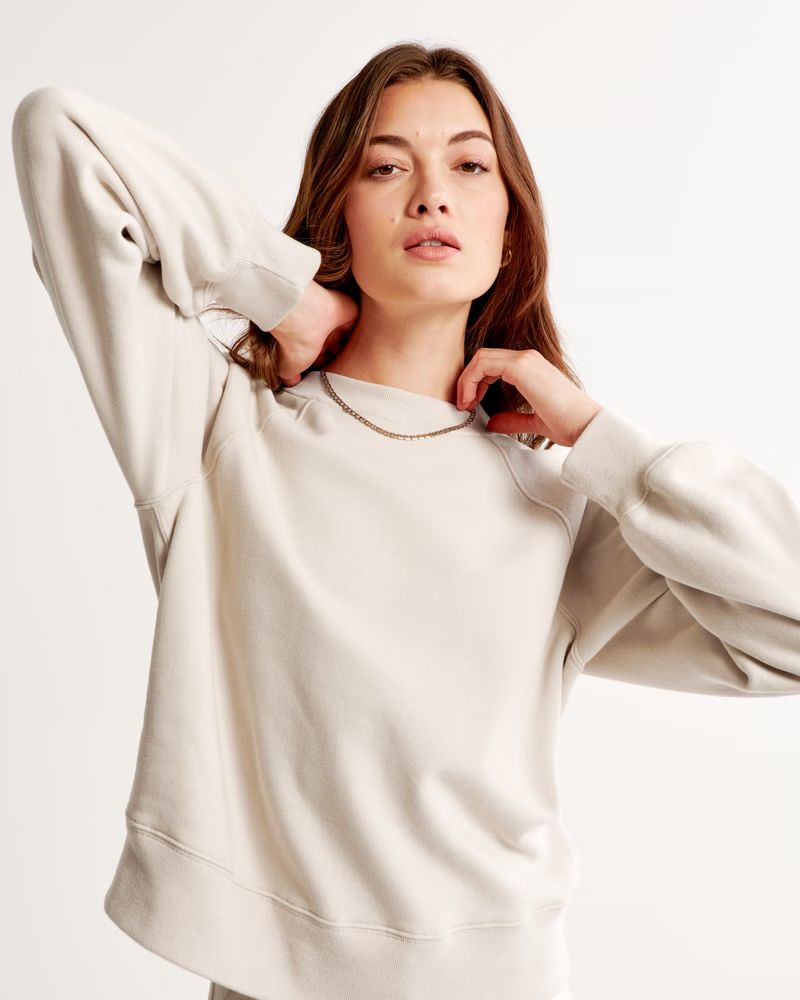 Women's Essential Raglan Classic Sunday Crew | Women's Tops | Abercrombie.com | Abercrombie & Fitch (US)