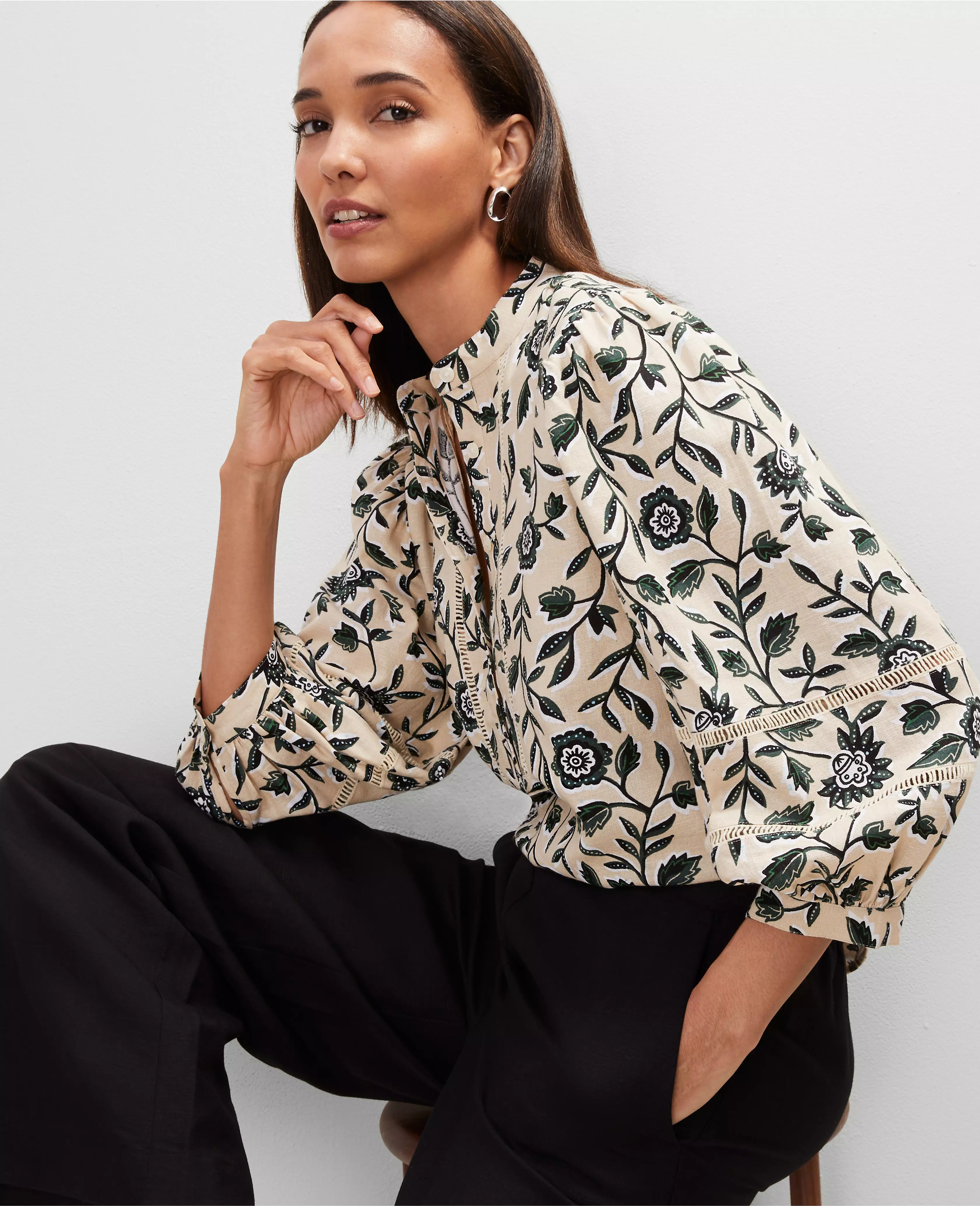 Petite Floral Linen Blend Top | Ann Taylor