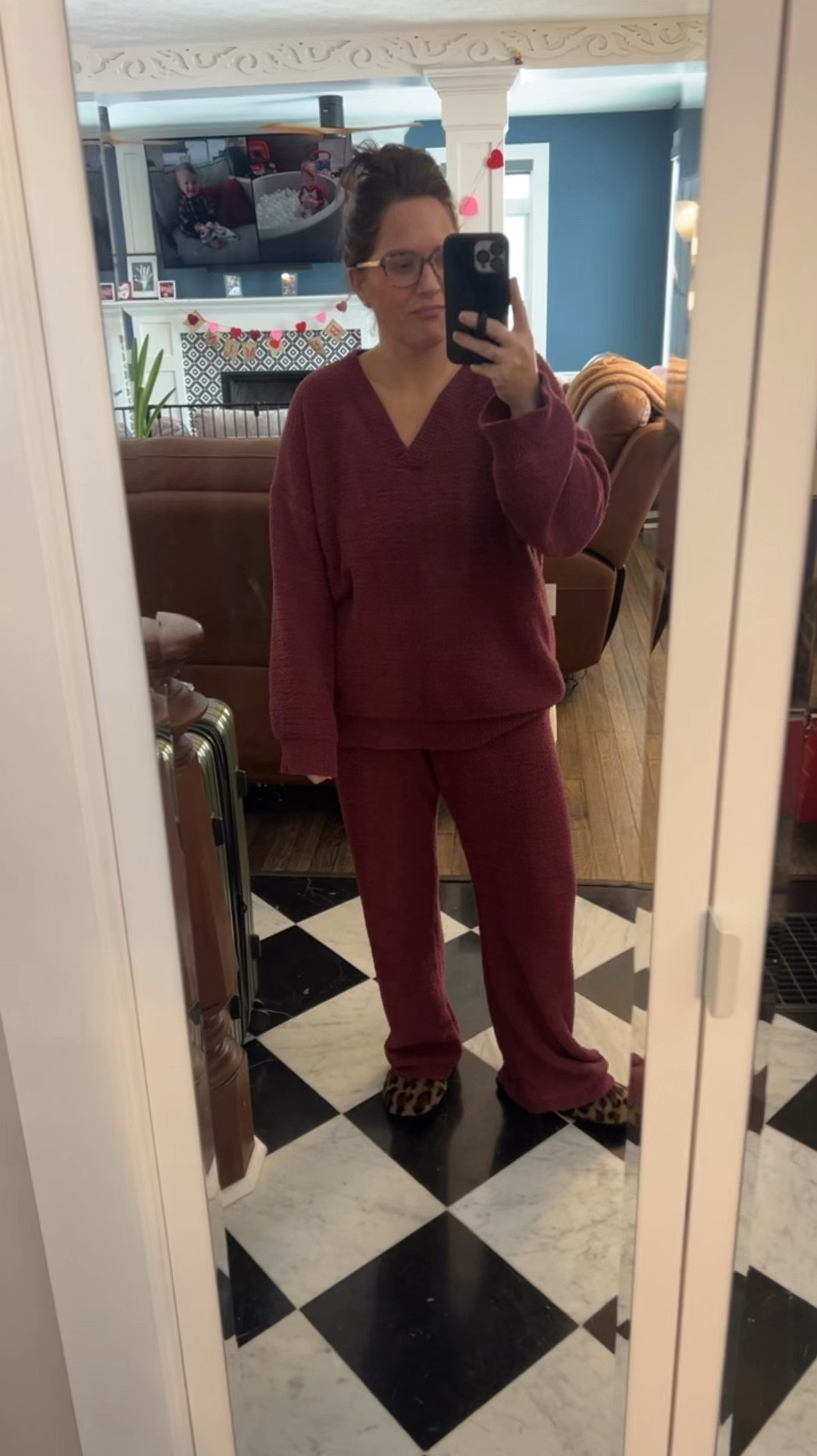 Fleece lounge set 
Loungewear 

#LTKFindsUnder100 #LTKSeasonal #LTKTravel