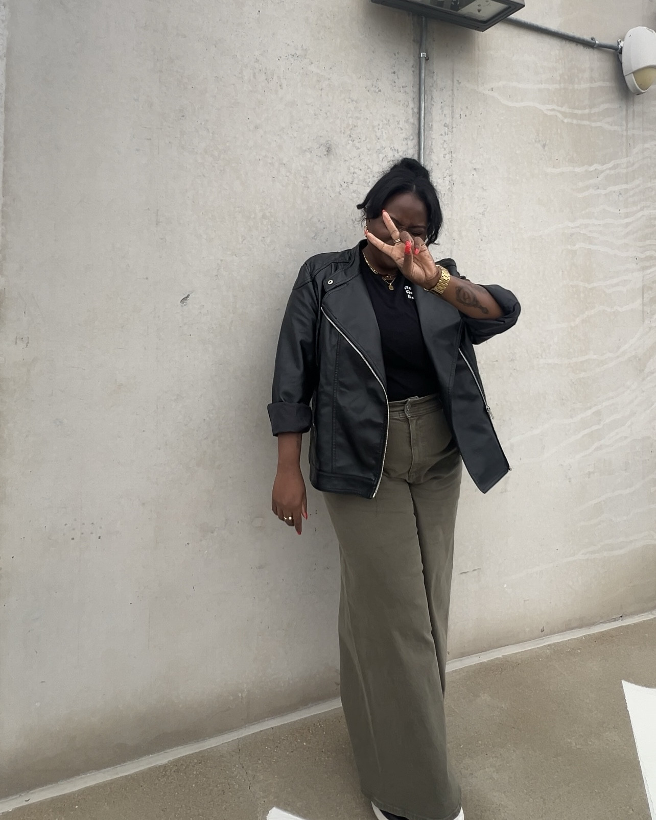 OOTD, found these olive wide leg jeans for the Spring. love love love! Comes in multiple colors but I grabbed olive green and black. 

Jacket is 3 years old but linked alternatives ✨

#targetfinds #targetstyle #boohoo

#LTKplussize #LTKfindsunder50 #LTKmidsize