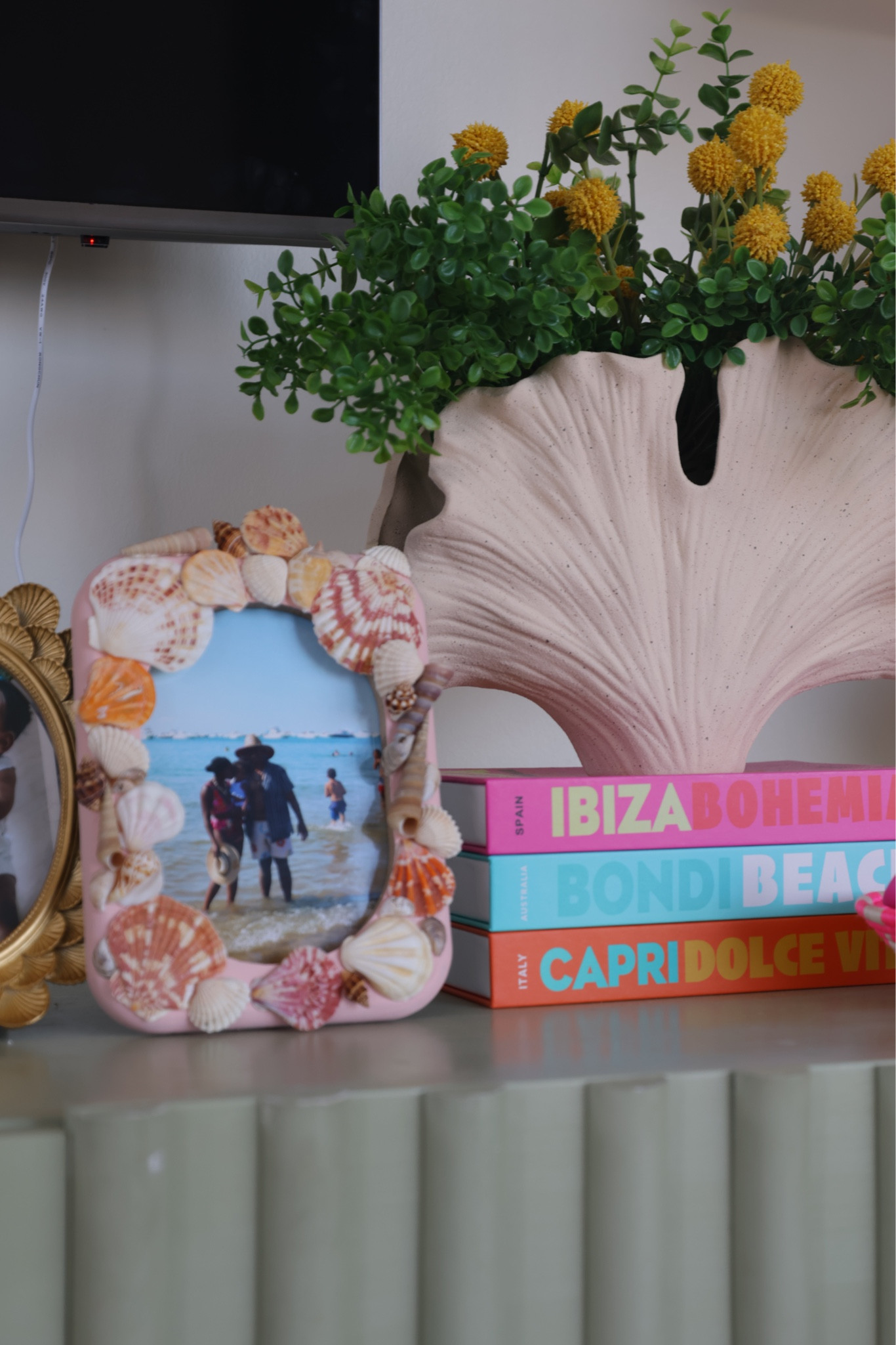 Easy diy seashell photo frame! Created this super simply diy to commentate our first family beach day and my love for seashells 🐚☀️🪸

#LTKSeasonal #LTKSwim #LTKFamily