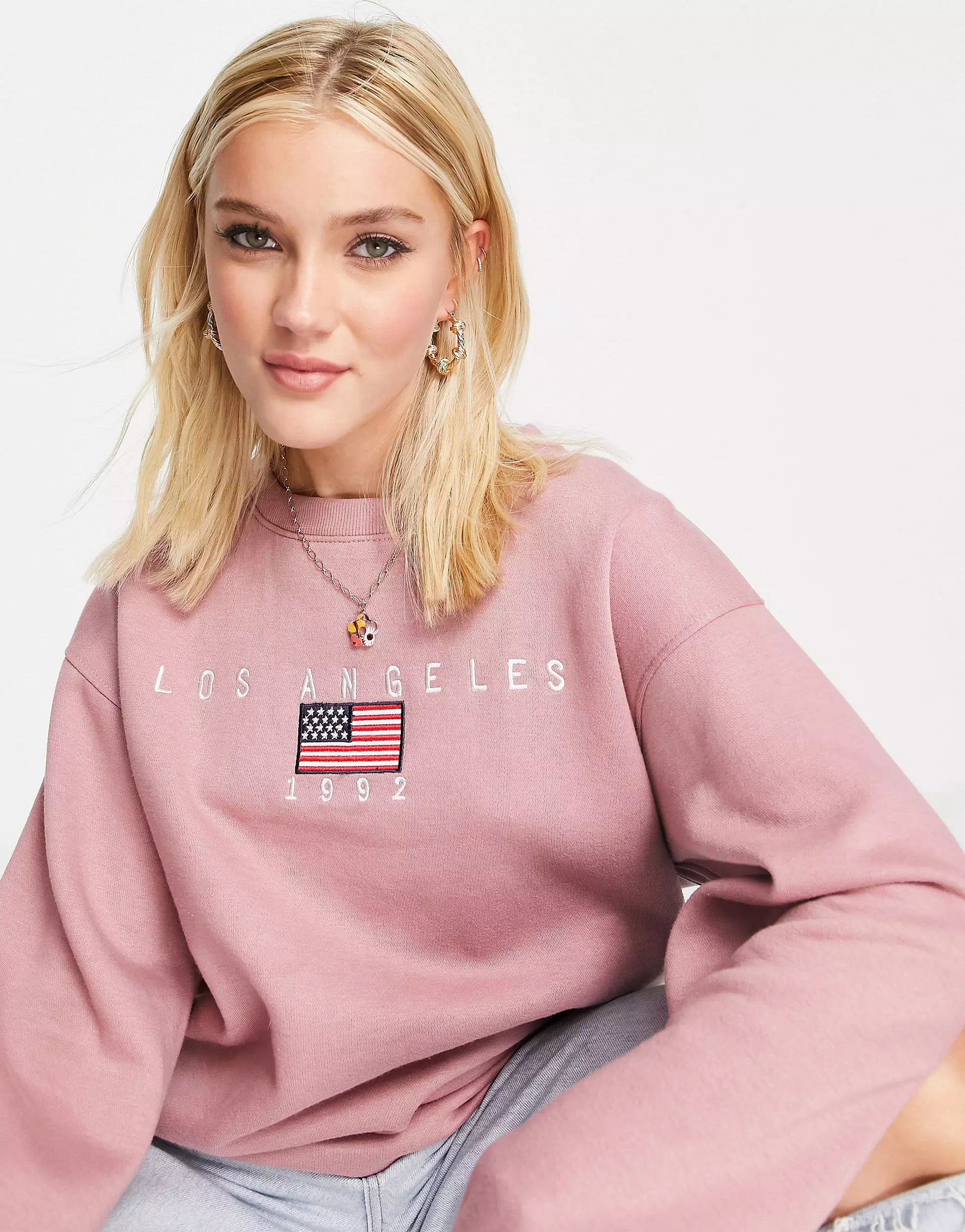 Daisy Street relaxed sweatshirt with los angeles print in pink | ASOS | ASOS (Global)