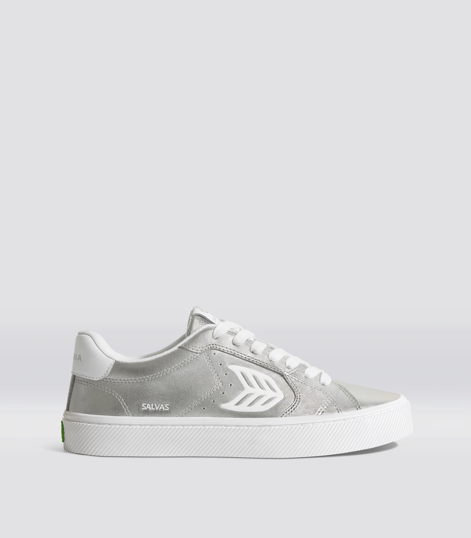 Women's Metallic Silver Leather Low Top Sneakers | Salvas | Cariuma