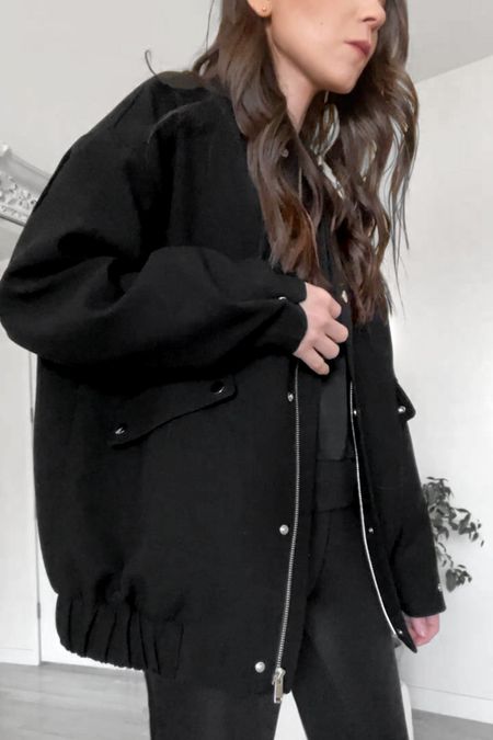 Love for oversized jackets 🖤

Black oversized jacket, bomber jacket, casual jacket, oversized bomber jacket, casual outfits, all black outfits, cool casual jacket 

#LTKstyletip