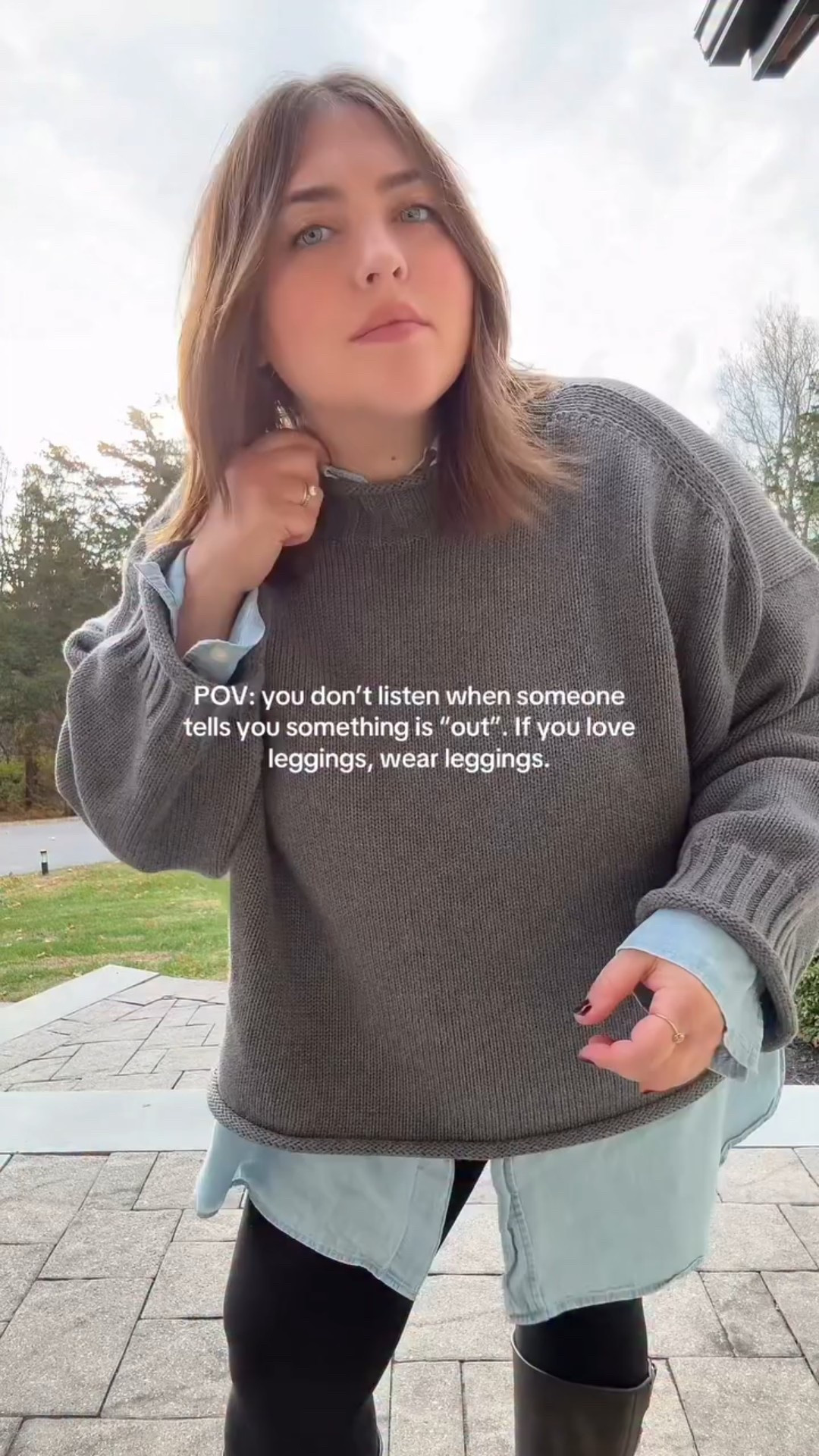 The amount of DMs asking me if leggings are out??? Come on now, you must be new around here.

Style is personal and comes with confidence in whatever you’re wearing. Don’t let others dictate what’s in and out. If you love something- wear it.

Of course I’m here to help you figure out fresh/new ways to wear things and guide you, but true style is all your own 👏

Comment LINKS on this post and I’ll dm you a link to all the pieces I’m wearing ✨