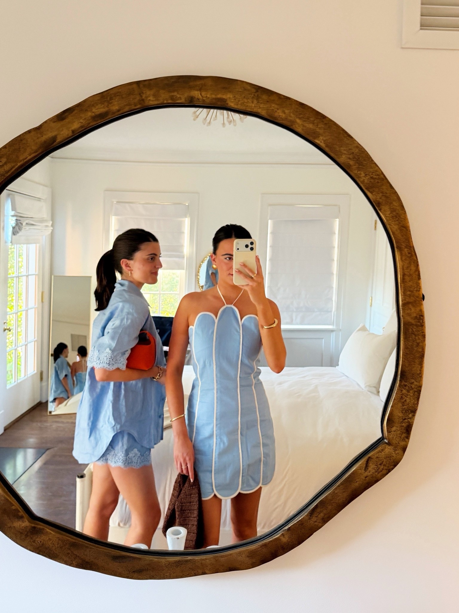 Sister sister outfits in the Hamptons! 🩵