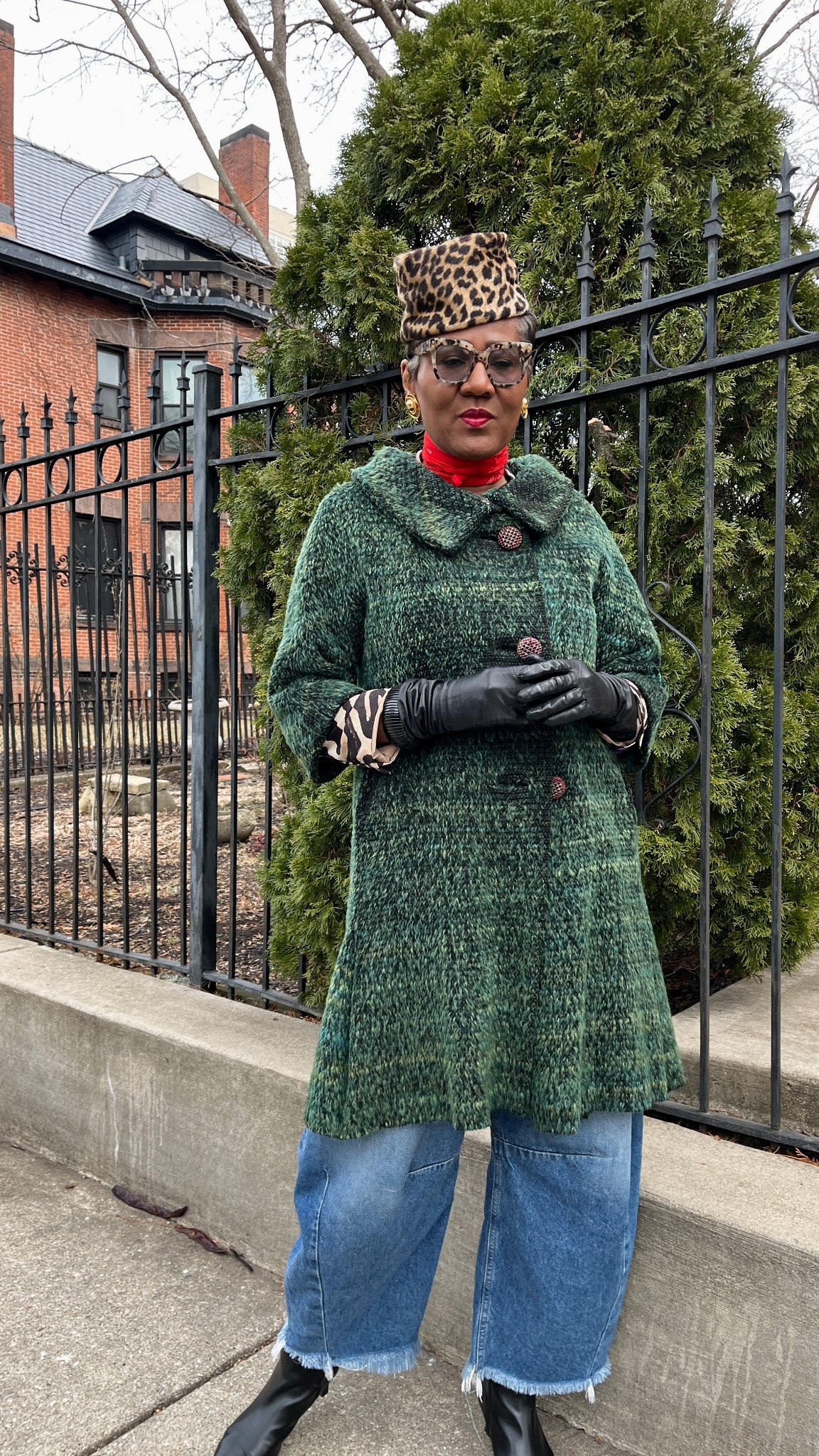 Wearing vintage with modernn

#LTKMidsize #LTKgrwm #LTKOver40