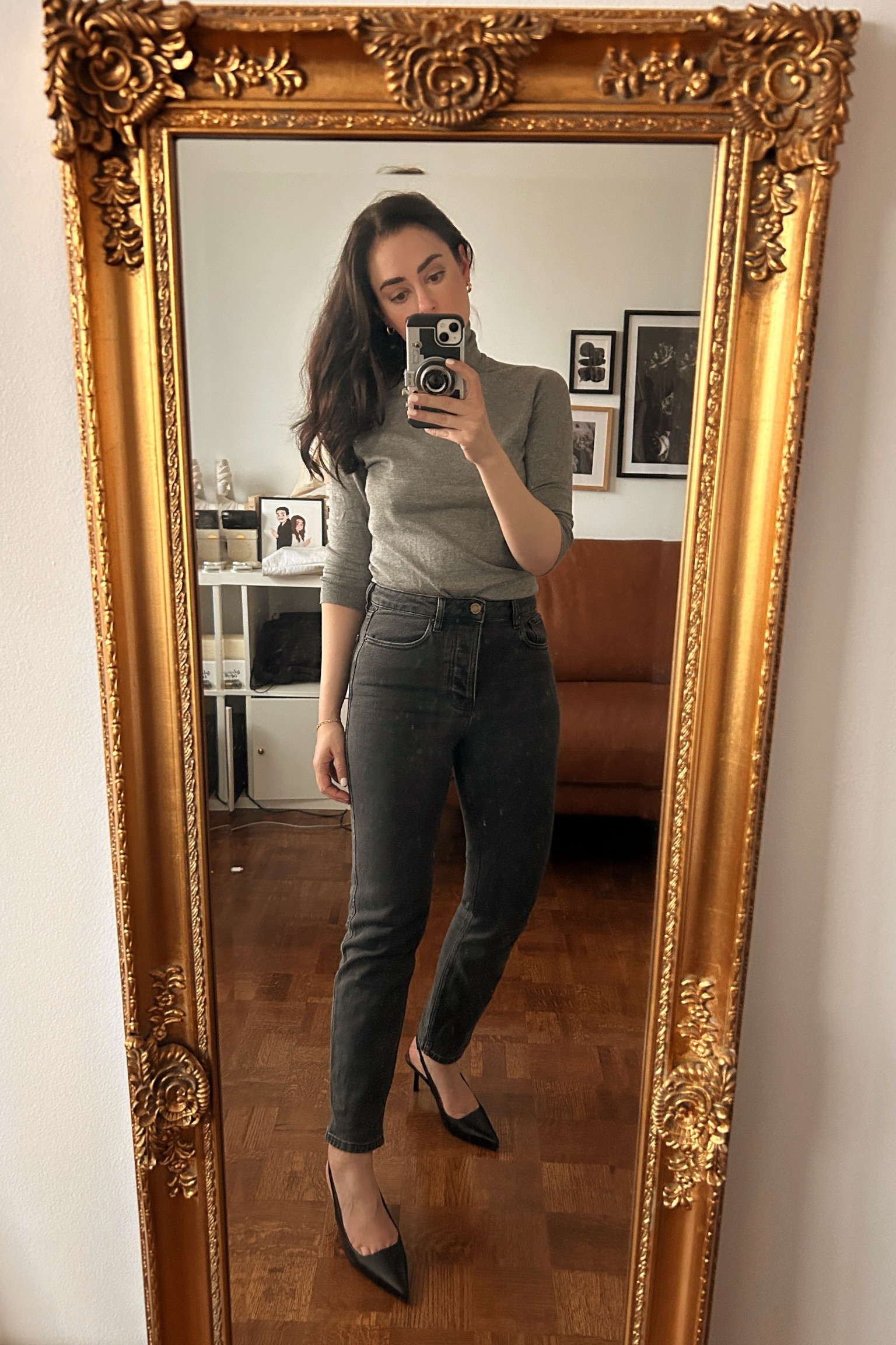 Sweater: Zara
Jeans: Sezane
Heels: Jonak
Earrings: Mejuri
Bracelet: Aurate NY

#LTKcanada