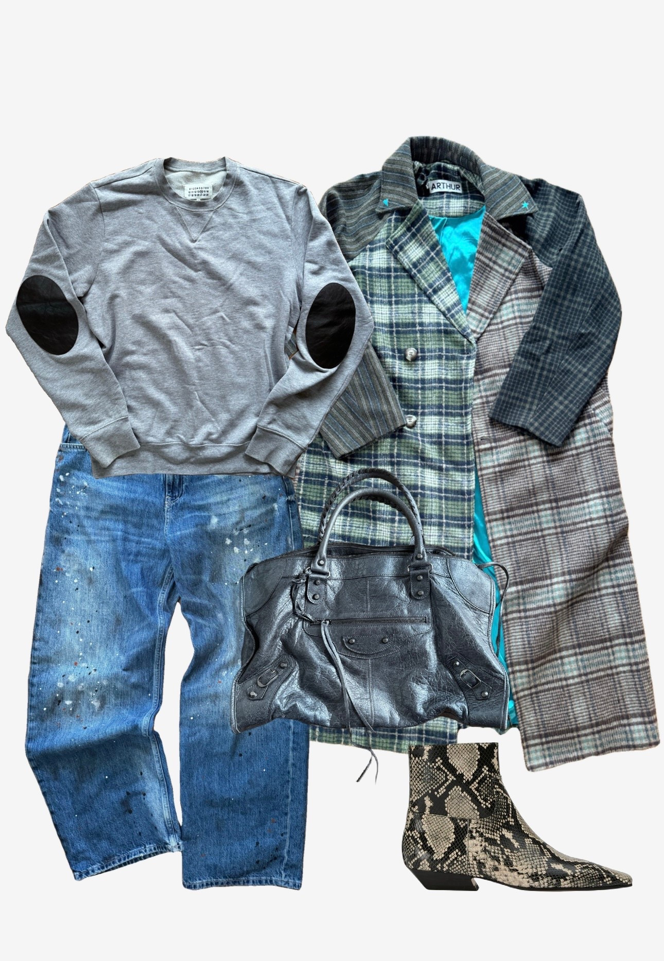 Sone days I wish I was a chic minimalist and then I see a coat like this that I had to have 🫠
Sweatshirt and bag are secondhand. 



#LTKShoeCrush #LTKOver40 #LTKStyleTip