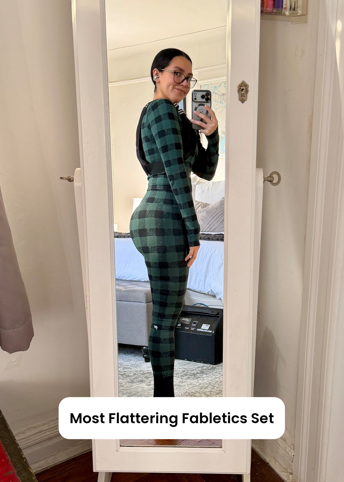 In case anyone is wondering, I still love this @Fabletics set! It’s ridiculously flattering! 

#LTKfitnessgoals