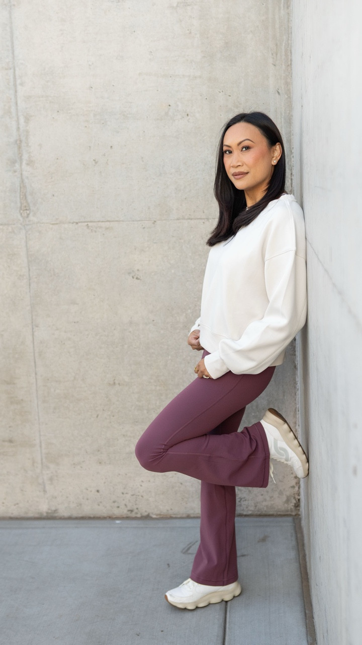Soft on top, soft on bottom, zero effort required 🤍✈️
This is my go-to uniform for lounging and traveling—cozy sweater, buttery-soft pants, and comfort that still looks put together. If you see me rewearing this… no you didn’t 😉

Comment Cozy for direct links to your inbox! 

@colorfulkoala
#colorfulkoala