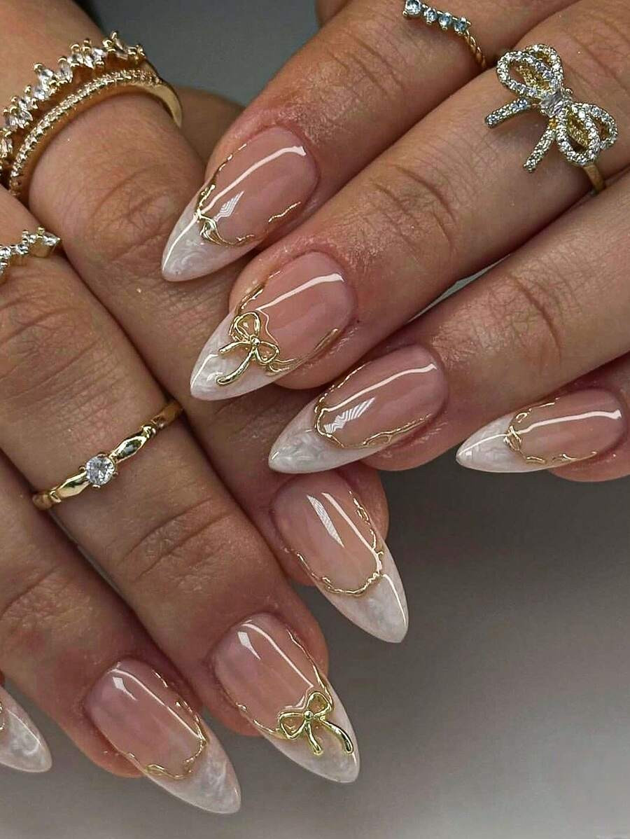 10 Pieces Of Handcrafted Press-On Short Nails Featuring French Tips. This Artificial Nail Set Inc... | SHEIN