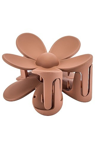 Big Daisy Clip in Toffee | Revolve Clothing (Global)