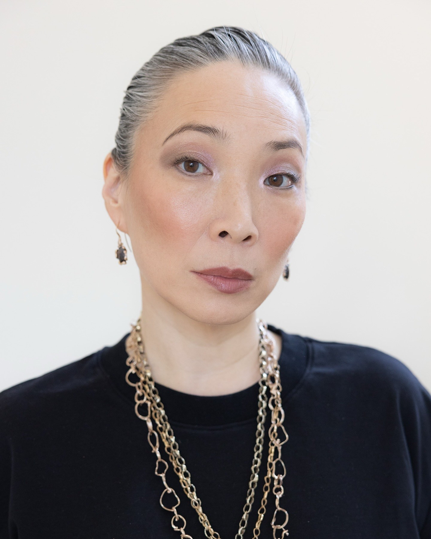 Newness in today’s YouTube video -

@merit The Uniform in 2
@onesize Powder Melt Spray
@cielecosmetics blush in Kirsty
@sarah.creal highlighter in 1
@patmcgrathreal eyeshadow
@irisandromeo mascara
@westmanatelier lip liner
@refybeauty lip gloss in Taupe

Don’t forget to use code MICHELE10 at @lucifervirhonestus for 10% off the Nastrino chain - good through 5/31!

Check out today’s video for details 🫶🏻