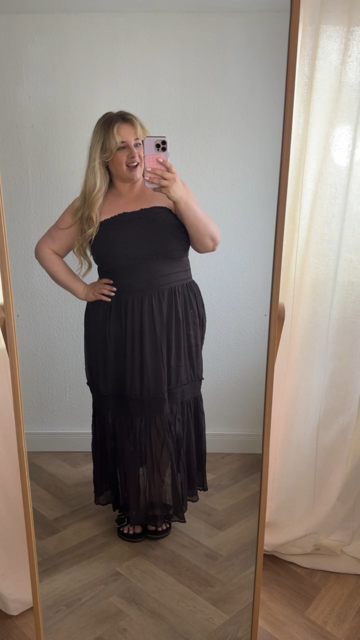 Bandeaukleid 🤎

Trage XL, fällt wie 48/50 aus 

#plussizefashion #muster #kleid #curvy #summerdress

#LTKdeutschland #LTKplussize #LTKsummer