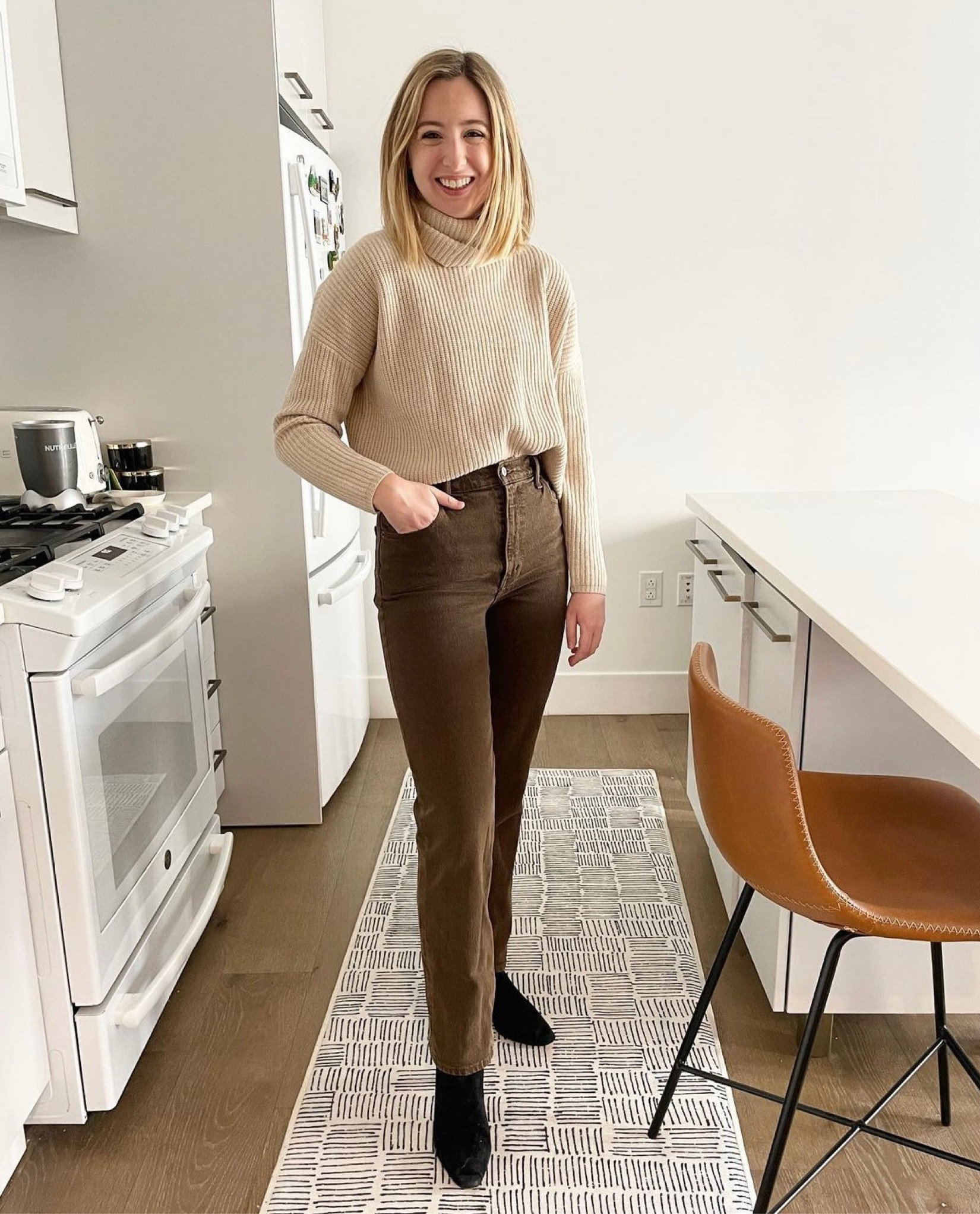 Office OOTD - all about the neutrals. 
•
I love these brown jeans from @abercrombie. They go with so many things! Especially when paired with a leather jacket 😍
• 
4 in Ultra High Rise 90s Straight Jeans from @abercrombie
9.5 in suede booties from @jcrew 
S in sweater from @madewell 
•
•
•
•
•
#neutrals #brownjeans #brownjeansoutfit #ootd #outfitoftheday #officeoutfit #techofficeoutfit #corporateoutdit #casualoutfit #edgyoutfit #neutralfashion #neutralstyle #edgyaesthetic #edgyfashion #outfits #officefashion #officefashioninsta #workwear #workwearstyle #womenintechstyle #womenintechfashion

#LTKSeasonal #LTKworkwear #LTKFind
