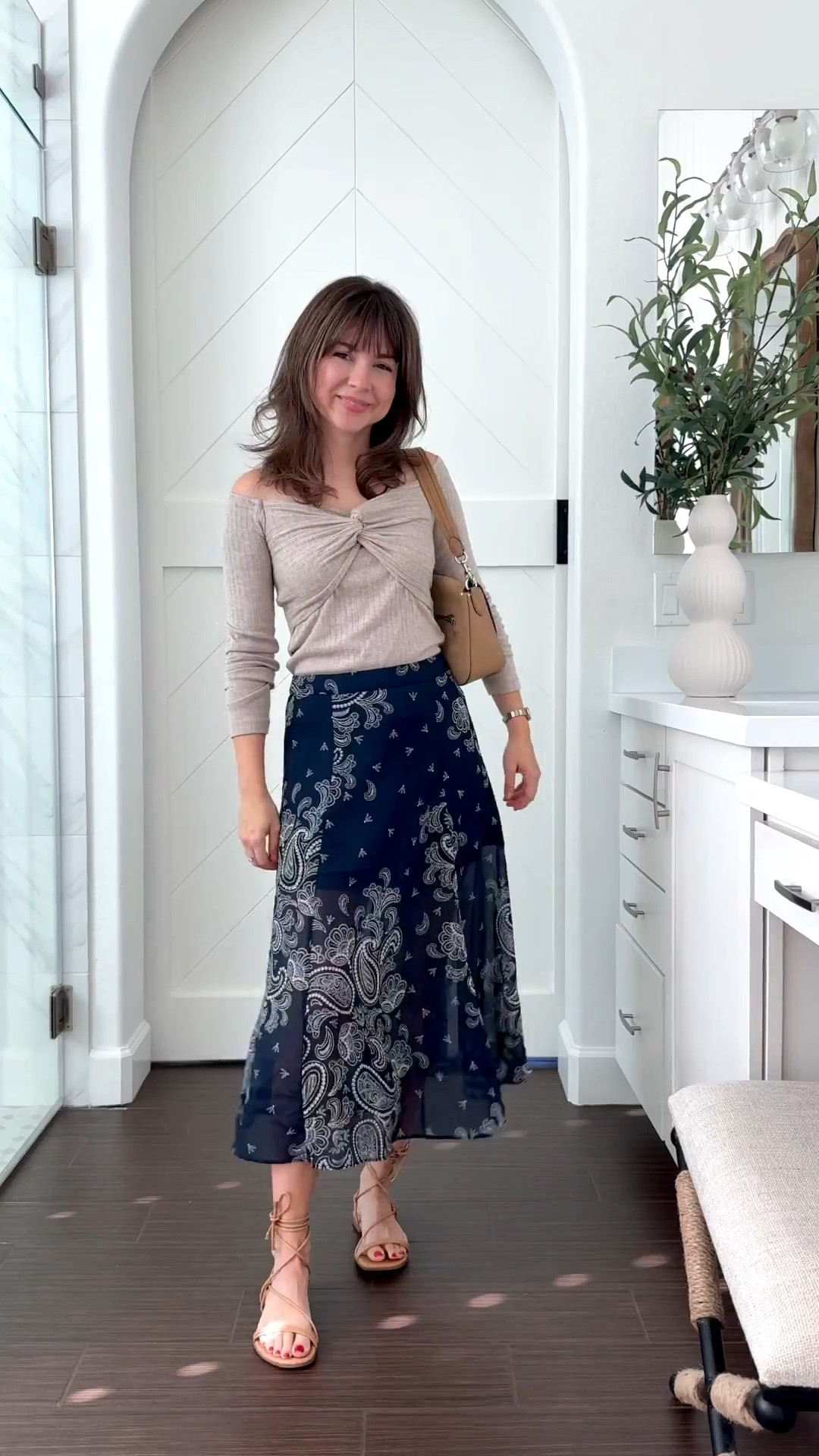 Trendy and mom-life approved 👏 This petite-friendly paisley skirt is lightweight, has the perfect midi length (I’m 5’2), and the side slit makes it easy to move in. Paired it with a soft neutral knit top and low block heels—effortless, comfy, and elevated. Linking everything plus a few neutral bags that go with everything.

Paisley skirt xsp 
Top XXS


Follow my LTK @monicsutter on the @shop.LTK app to view this post and get my exclusive app-only content!

#liketkit #LTKPetite #LTKSeasonal
@shop.ltk
https://liketk.it/5ppmD

#LTKPetite #LTKSeasonal #LTKStyleTip
