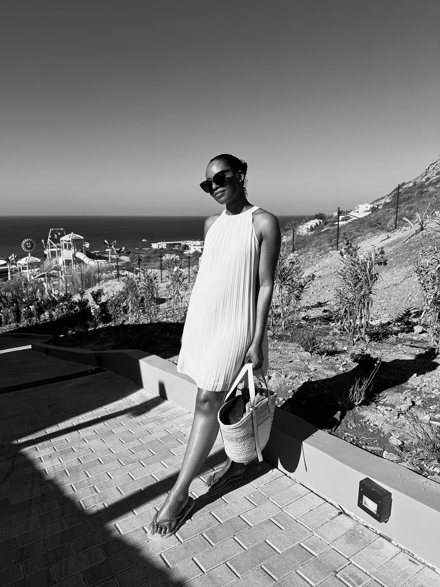 Nothing beats a flowy short (well not too short) dress in summer ☀️😎