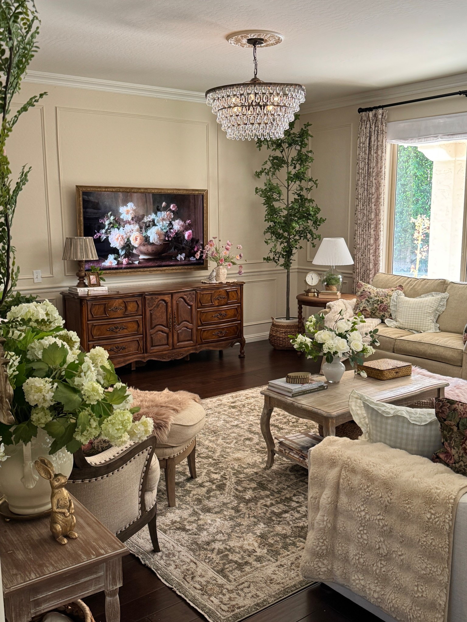 Leaning into greens & florals for spring 🍃🤍

Living room, traditional, French country, modern cottage 

#LTKHome