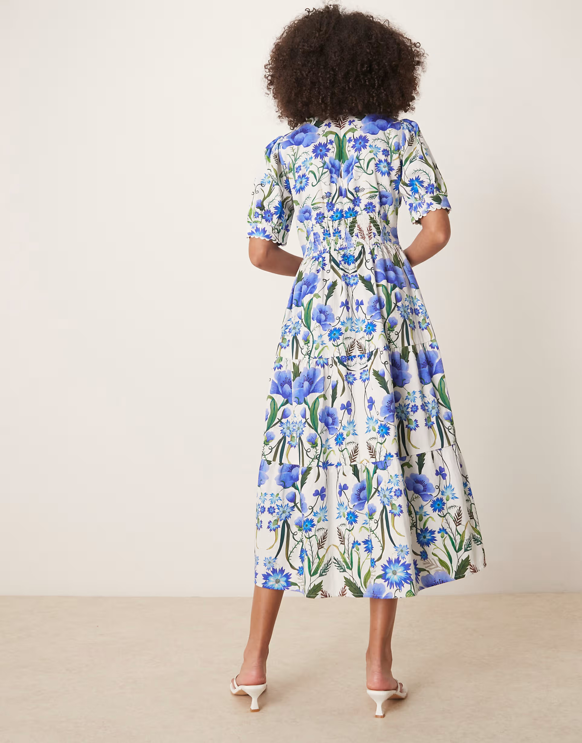 Hope & Ivy v-neck puff sleeve midi smock dress in white blue print | ASOS | ASOS (Global)