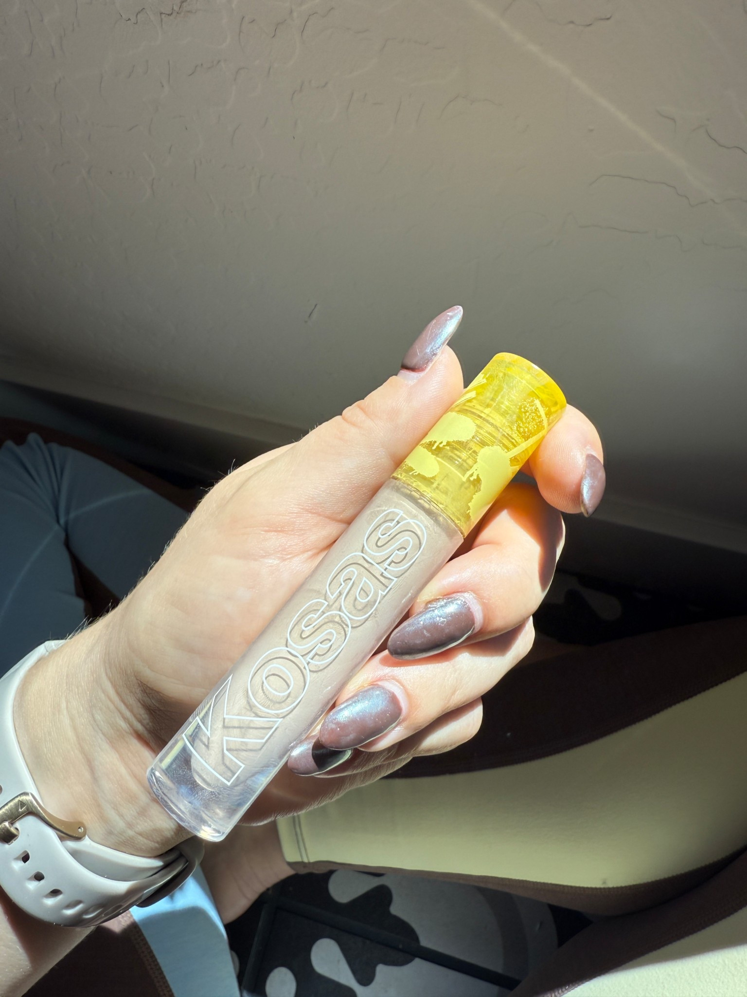 This concealer is super hydrating and gives a natural coverage!! Love it!!

#LTKFindsUnder50 #LTKBeauty