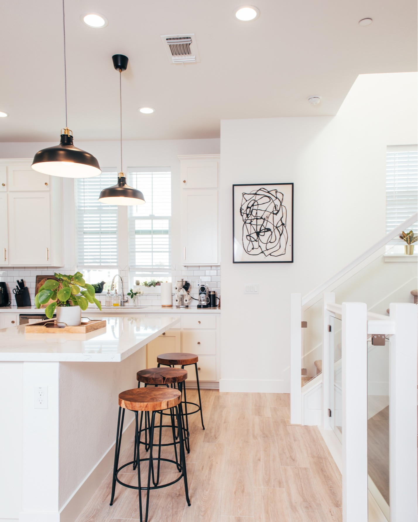 My minimal kitchen

#LTKdayinmylife #LTKHome