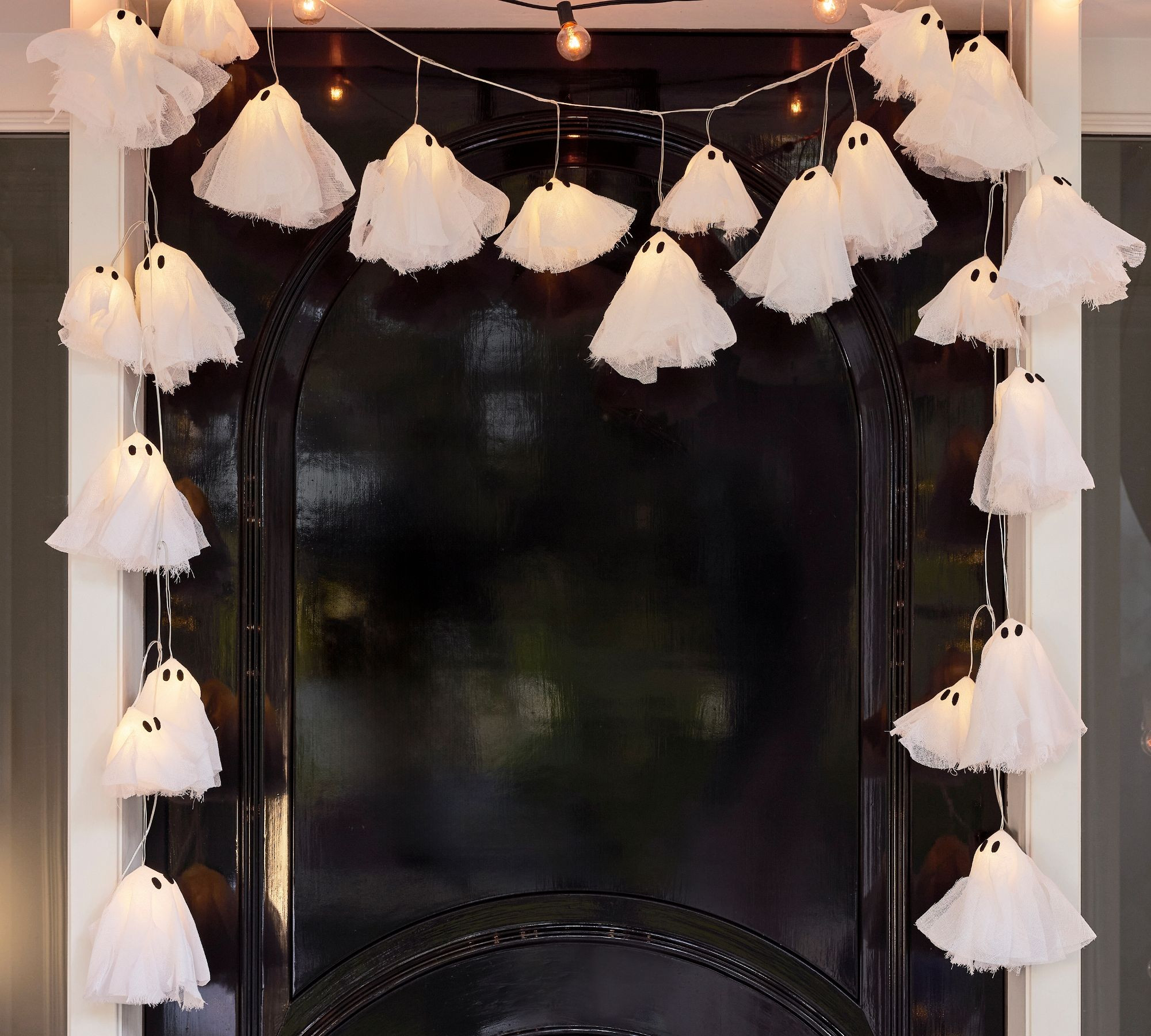 Cozy by day, spooky by night 👻🎃 these pottery barn outdoor decor finds completely transform your porch—ghost wreaths, glowing jack o lanterns, and chic skeleton accents 🍂
#spookyseason #fallvibes #halloweendecor #ltkfall #cozyhome #pumpkindecor 

 #LTKSeasonal #LTKHome #LTKSaleAlert