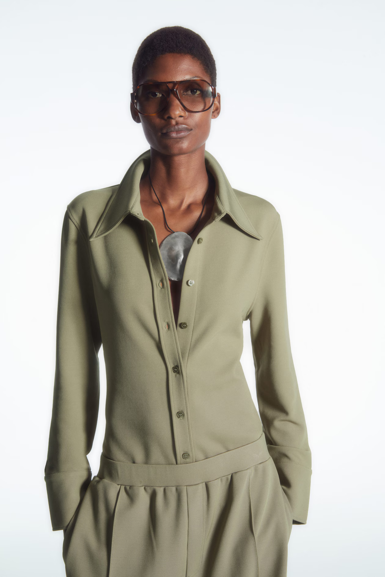 EXAGGERATED-COLLAR JERSEY SHIRT | COS (AU)