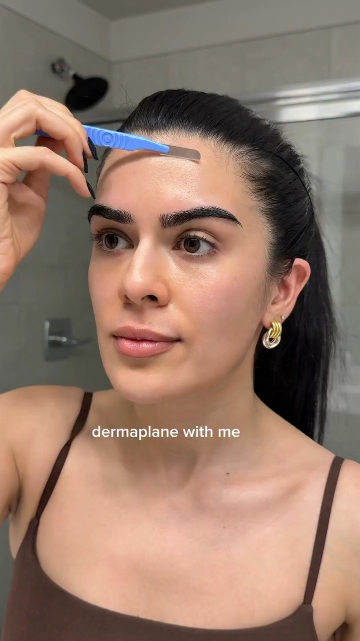 shave my face w/me 🤗