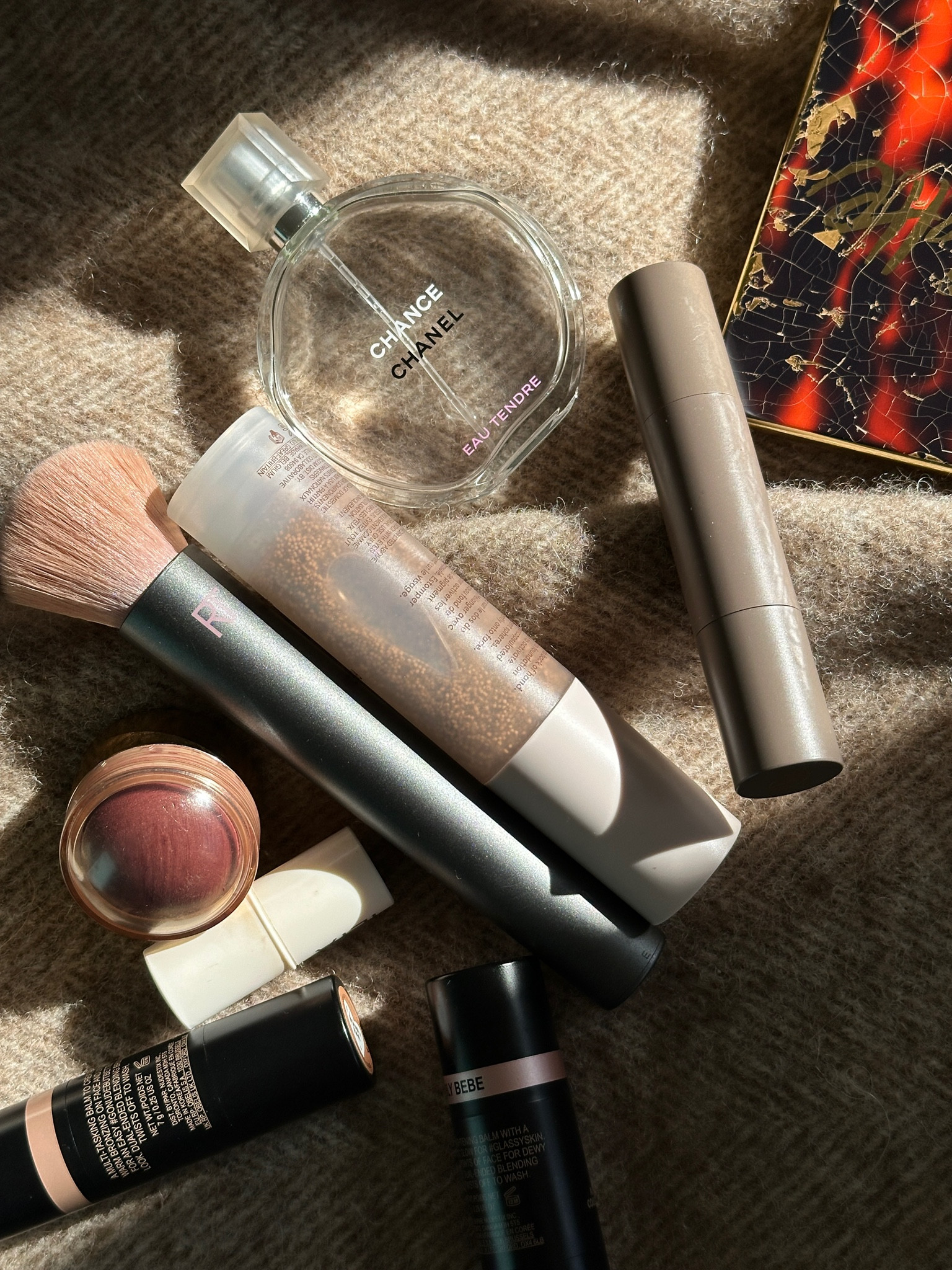 My favourite makeup products for a glowy look 


makeup, Tarte, rose inc, merit beauty, Chanel, NudeStix

#LTKstyletip #LTKbeauty
