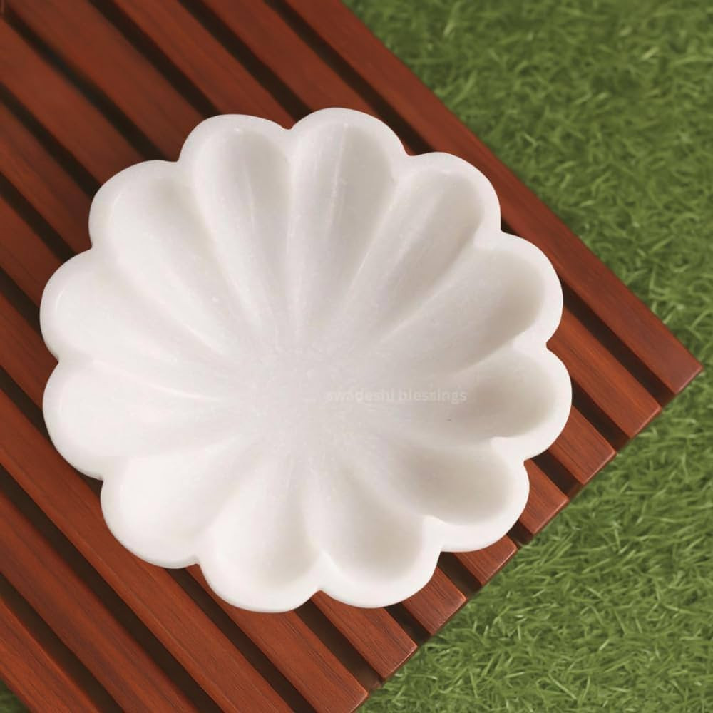 SWADESHI BLESSINGS HandCrafted Marble Decorative Bowl | White Ruffle Scalloped Fluted Key/Fruit R... | Amazon (US)