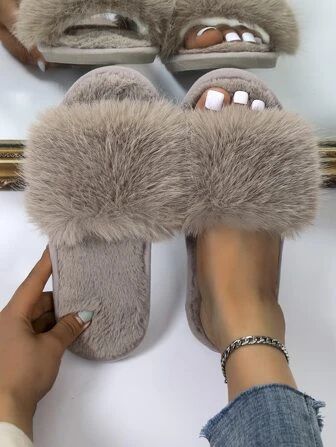 Women's House Slippers, Simple And Fluffy Bedroom Slippers | SHEIN