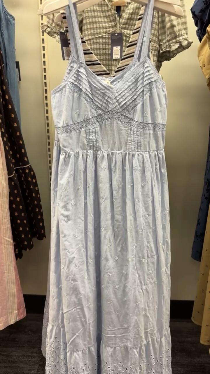On sale for $27 💙 such a pretty summer dress and easy to throw on for any plans!

Spring, summer dress, summer outfit, beach vacation outfit, @Target

#LTKootd #LTKSaleAlert #LTKSeasonal