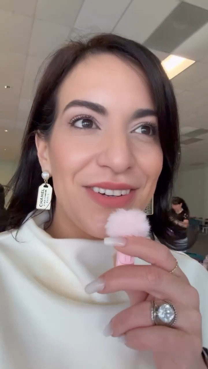 My heart is full working on something very special through The Yas Gonzalez Foundation @yasgonzalezfoundation with @arcbroward and @missarcbrowardpageant 

I have the honor of putting together the swag bags for the incredible girls of Miss Arc Broward, beautiful young women living with disabilities who look forward to this lovely event every year. They deserve to feel celebrated, confident and loved.

We are looking for brands or kind-hearted people willing to donate products — beauty, self-care, sensory-friendly items, accessories, treats… anything that can make these girls smile.

Help us create unforgettable swag bags and make this moment truly special for the girls. 

📱 Text: 786-722-0281
📧 hi@yasgonzalez.com

Let’s get these swag bags swagging in style ✨

#TheYasGonzalezFoundation #MissArcBroward #AutismAwareness #InclusionMatters #arcbroward