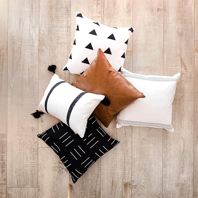 Two Queens Lane Boho Throw Pillow Covers and Cases (5-Pack, 18 x 18) Mudcloth Farmhouse Bohemian ... | Amazon (US)