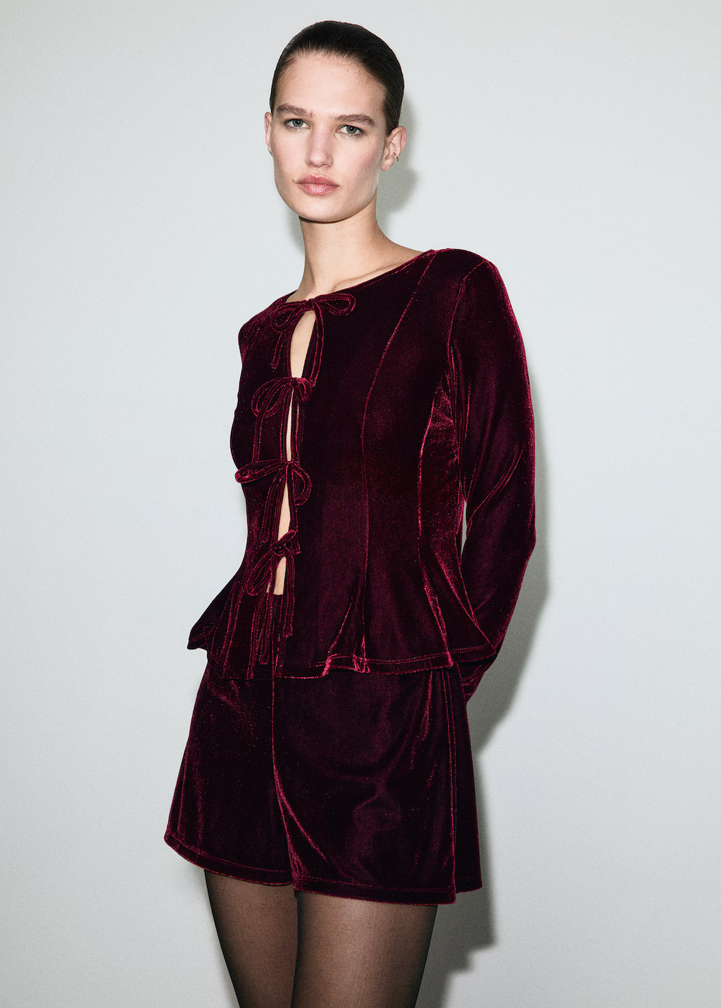 Velvet blouse with bows | MANGO (UK)