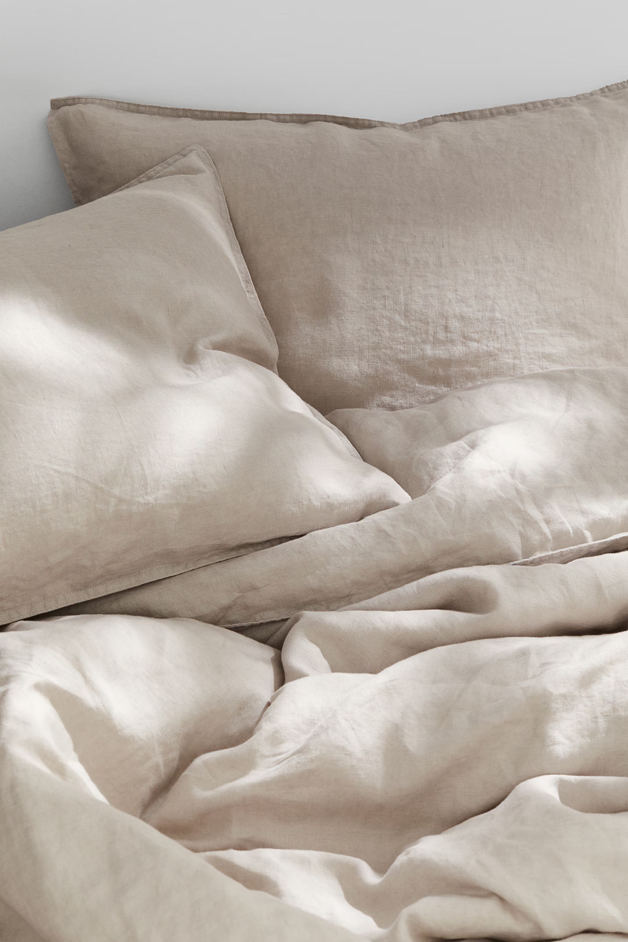 Linen King/Queen Duvet Cover Set | H&M (US + CA)